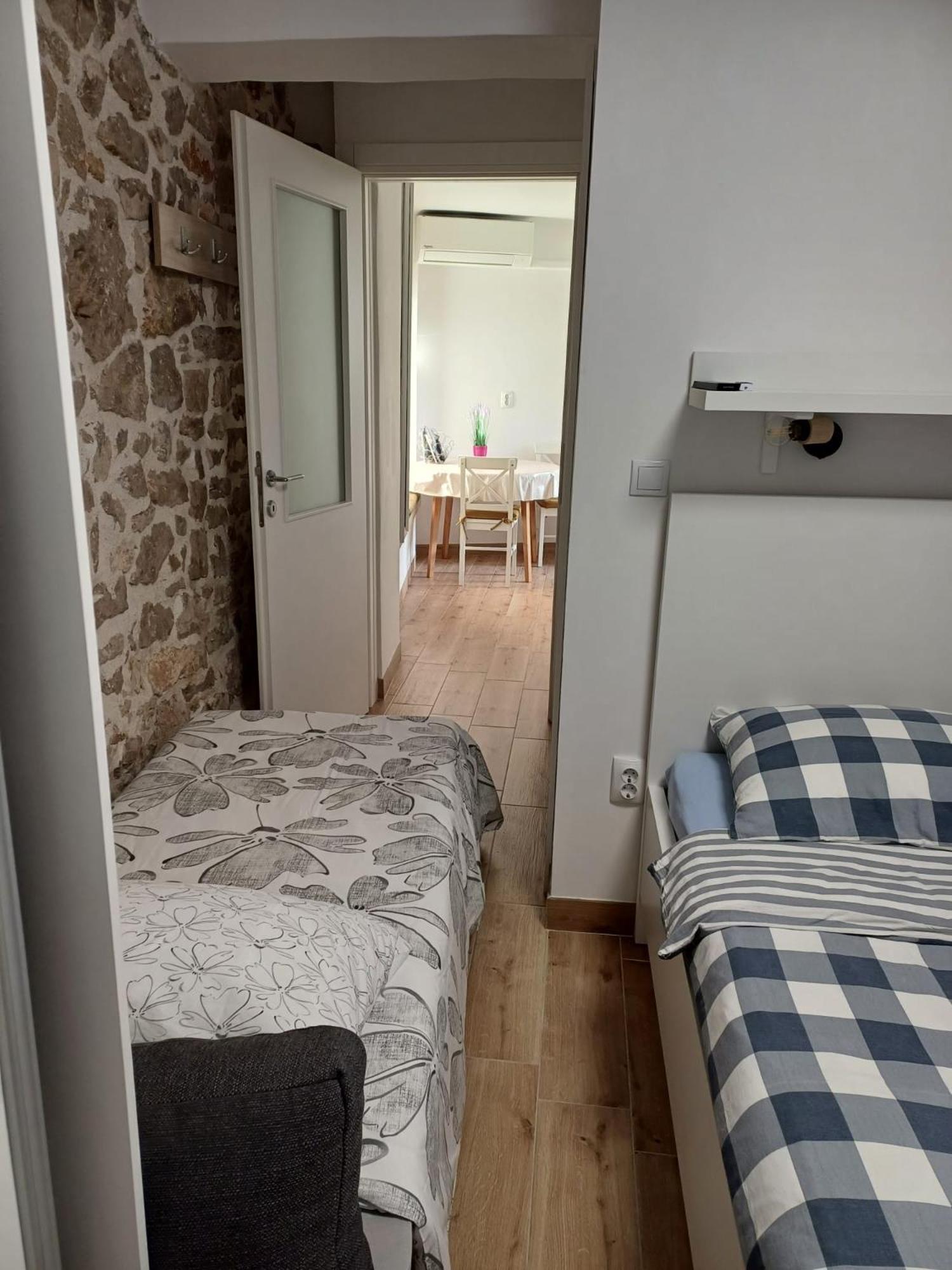Apartman Kale Σίμπενικ Εξωτερικό φωτογραφία